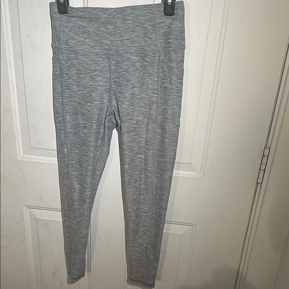 Women’s Victoria’s Secret Grey Leggings

Size: 8
